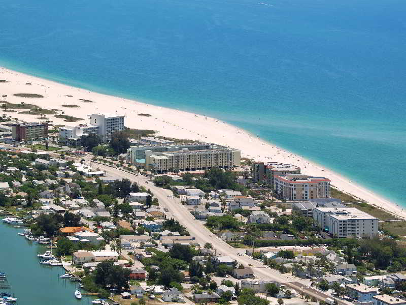 Sunset Vistas Two Bedroom Beachfront Suites St. Pete Beach Exterior foto