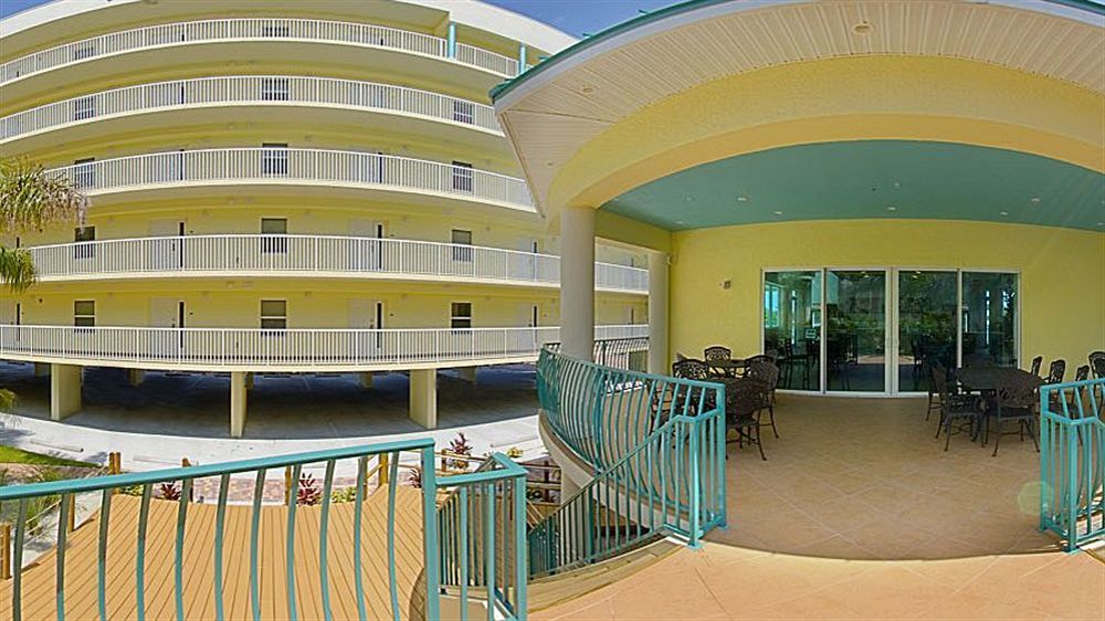 Sunset Vistas Two Bedroom Beachfront Suites St. Pete Beach Exterior foto
