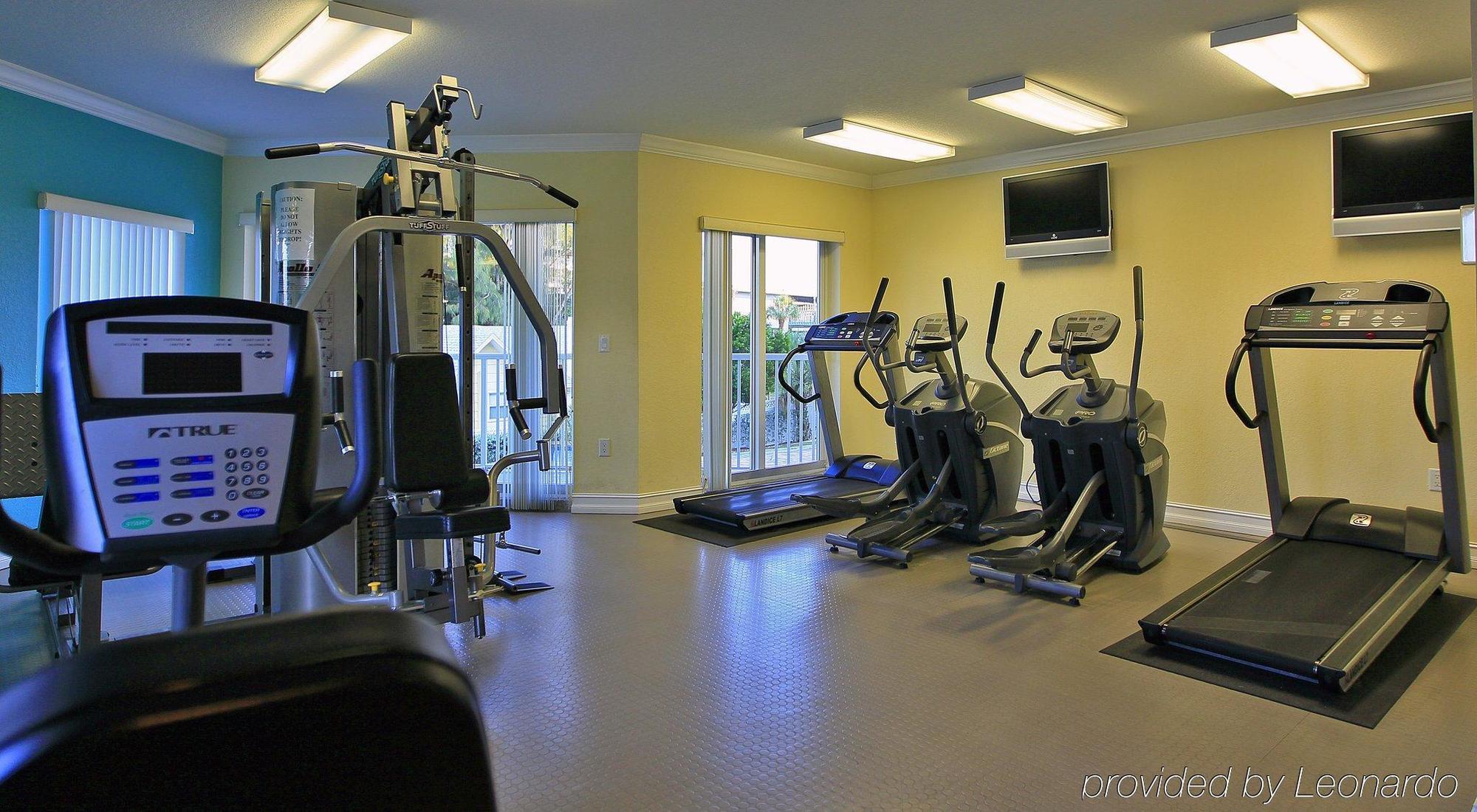 Sunset Vistas Two Bedroom Beachfront Suites St. Pete Beach Facilidades foto