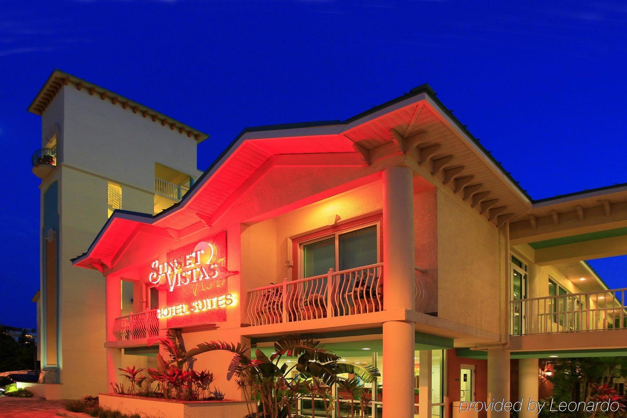 Sunset Vistas Two Bedroom Beachfront Suites St. Pete Beach Exterior foto