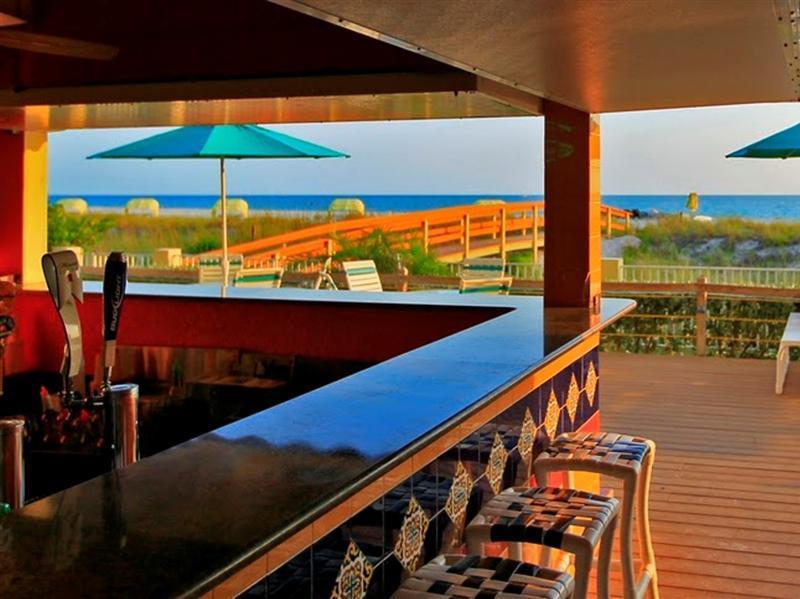 Sunset Vistas Two Bedroom Beachfront Suites St. Pete Beach Exterior foto