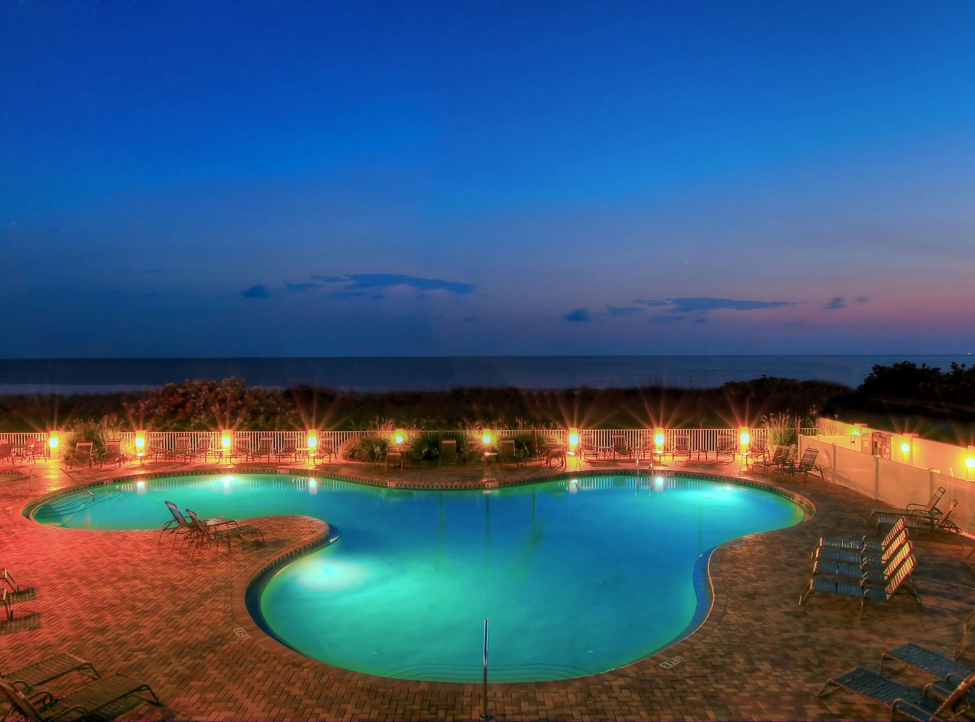 Sunset Vistas Two Bedroom Beachfront Suites St. Pete Beach Facilidades foto