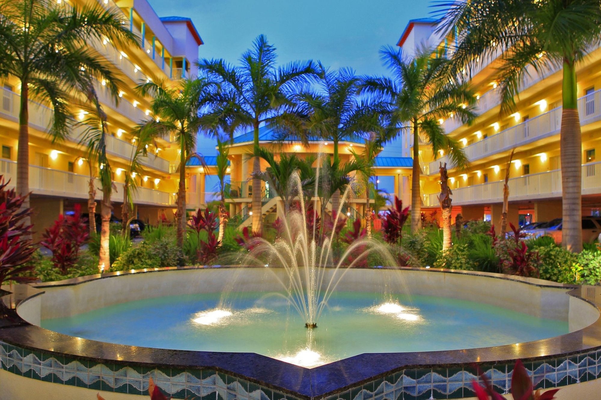 Sunset Vistas Two Bedroom Beachfront Suites St. Pete Beach Facilidades foto