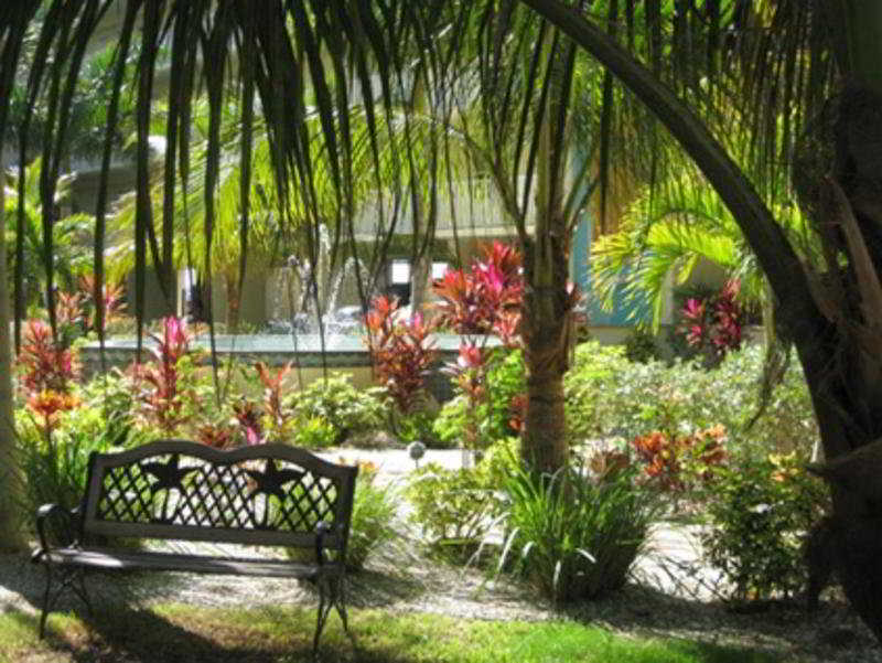 Sunset Vistas Two Bedroom Beachfront Suites St. Pete Beach Exterior foto