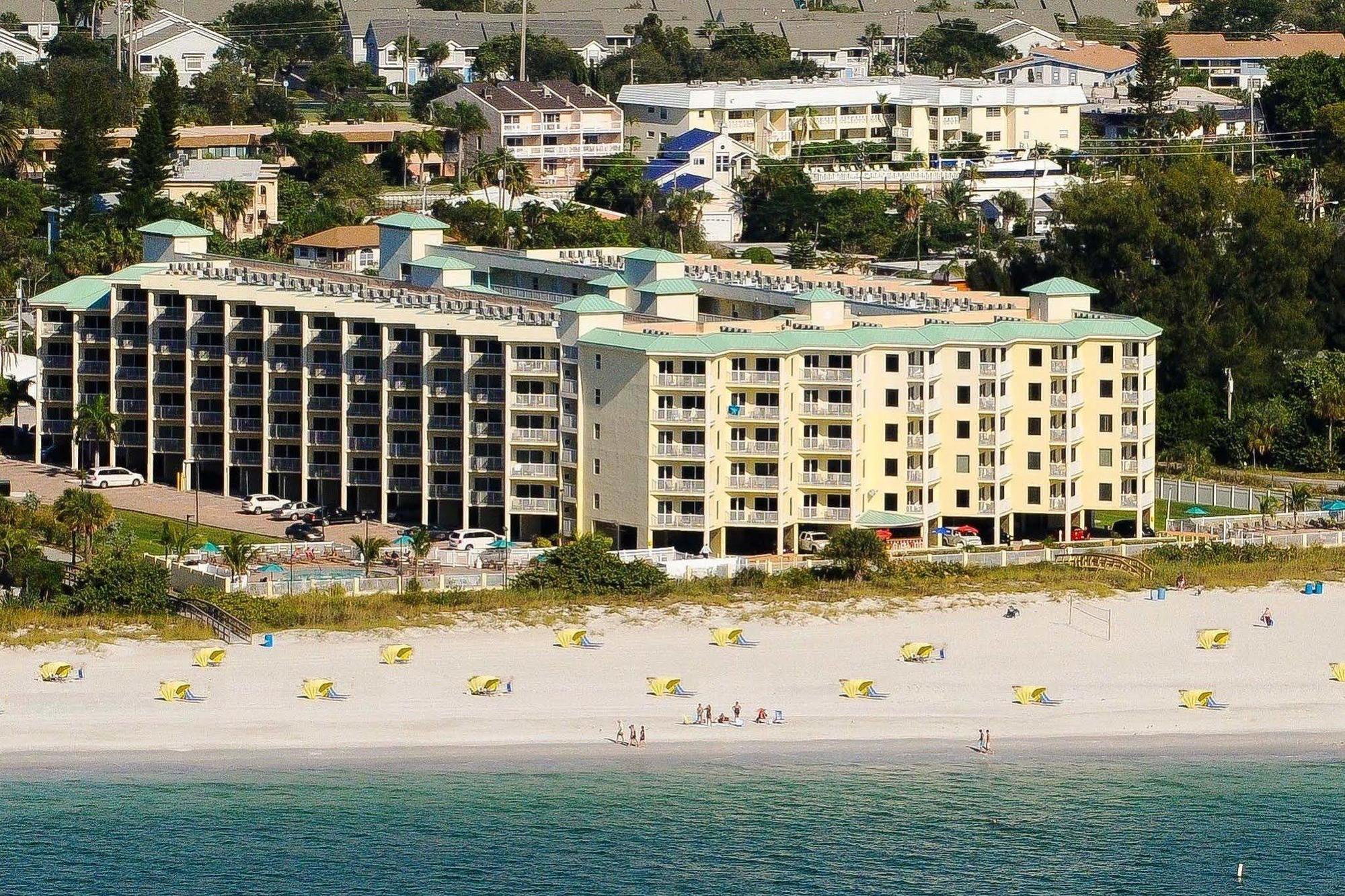 Sunset Vistas Two Bedroom Beachfront Suites St. Pete Beach Exterior foto