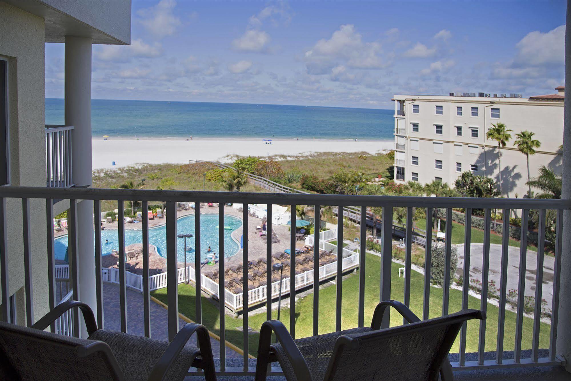 Sunset Vistas Two Bedroom Beachfront Suites St. Pete Beach Exterior foto