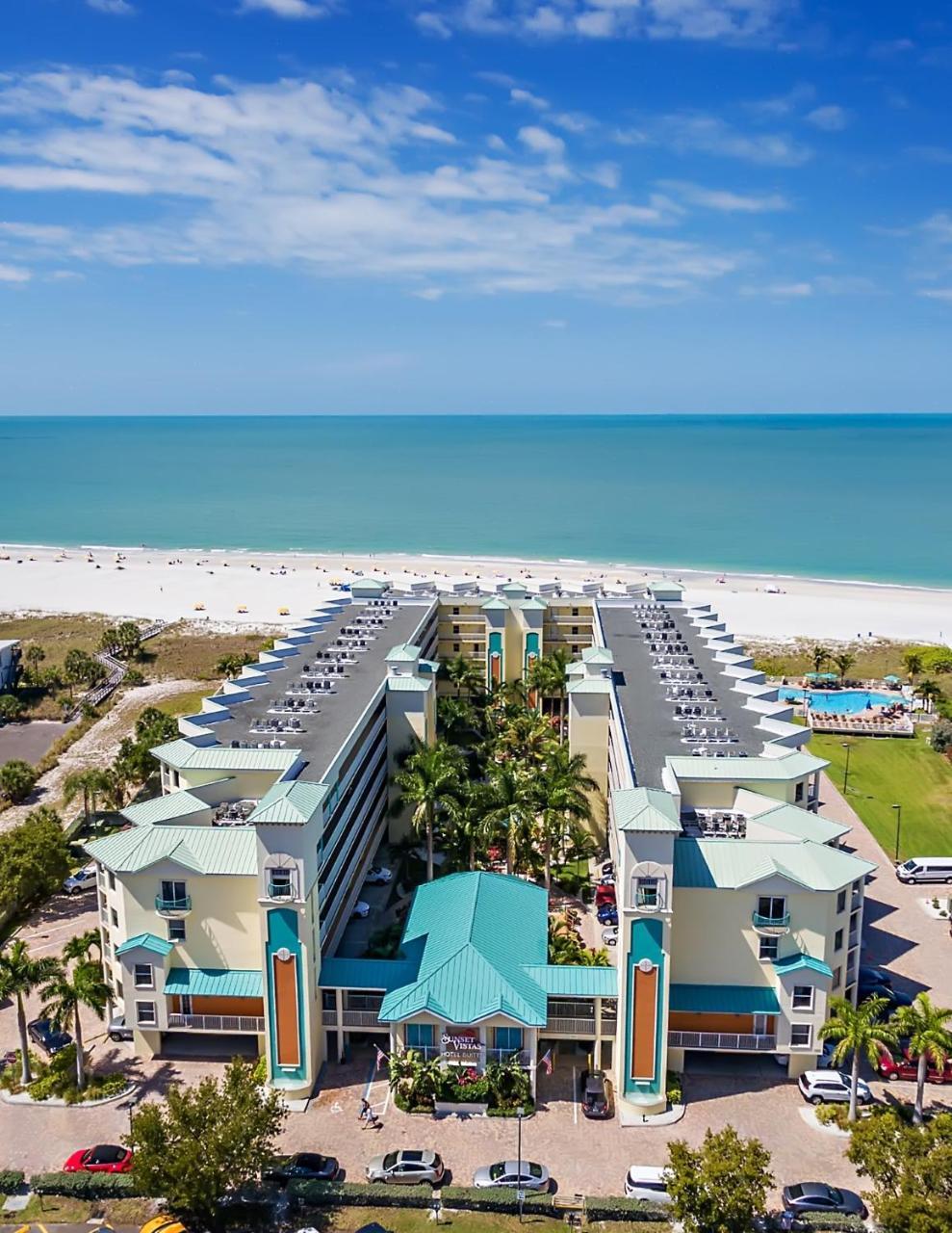 Sunset Vistas Two Bedroom Beachfront Suites St. Pete Beach Exterior foto