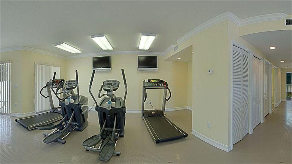 Sunset Vistas Two Bedroom Beachfront Suites St. Pete Beach Exterior foto