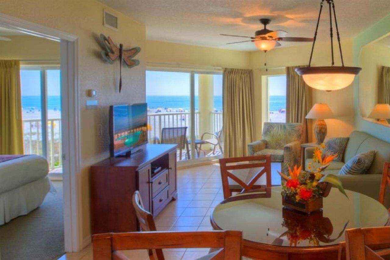 Sunset Vistas Two Bedroom Beachfront Suites St. Pete Beach Exterior foto